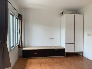 Аренда и продажа 3 спальни таунхаус в Кхан На Яо, Бангкок