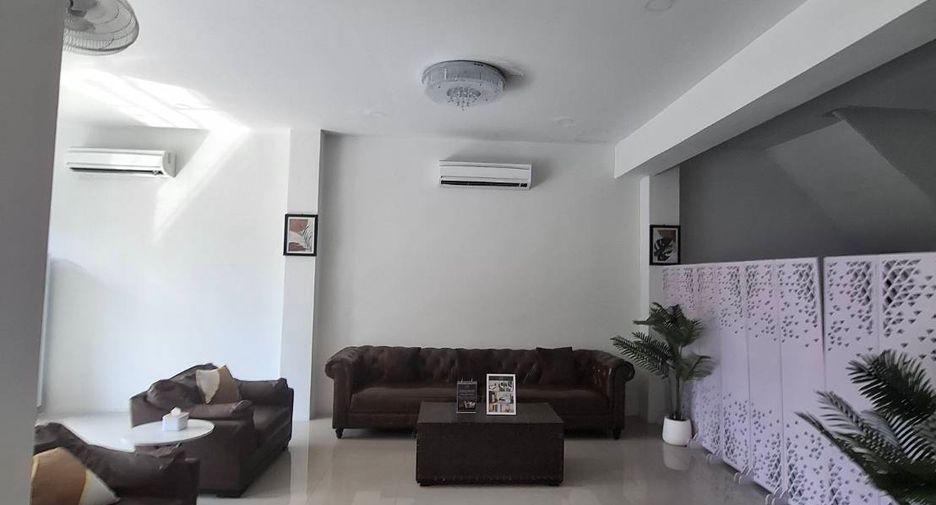 For rent 42 bedrooms hotel in Bang Lamung, Chonburi