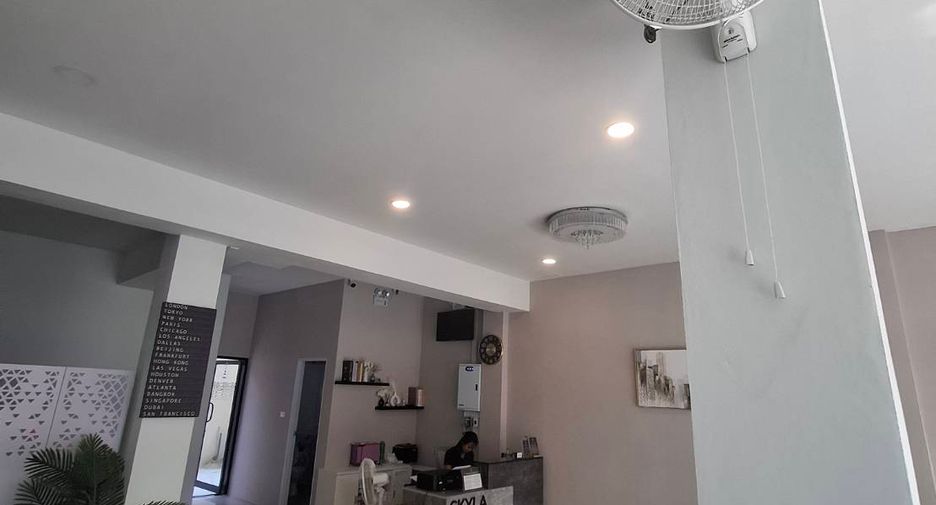 For rent 42 bedrooms hotel in Bang Lamung, Chonburi