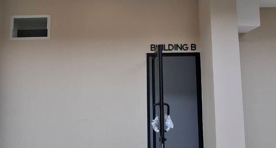 For rent 42 bedrooms hotel in Bang Lamung, Chonburi