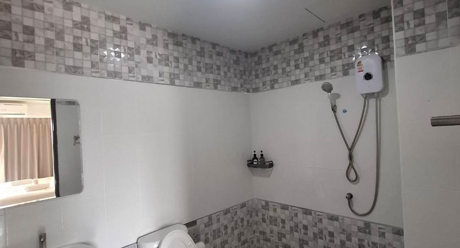 For rent 42 bedrooms hotel in Bang Lamung, Chonburi
