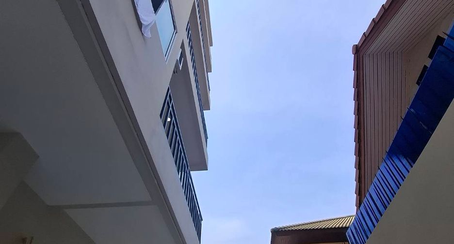 For rent 42 bedrooms hotel in Bang Lamung, Chonburi