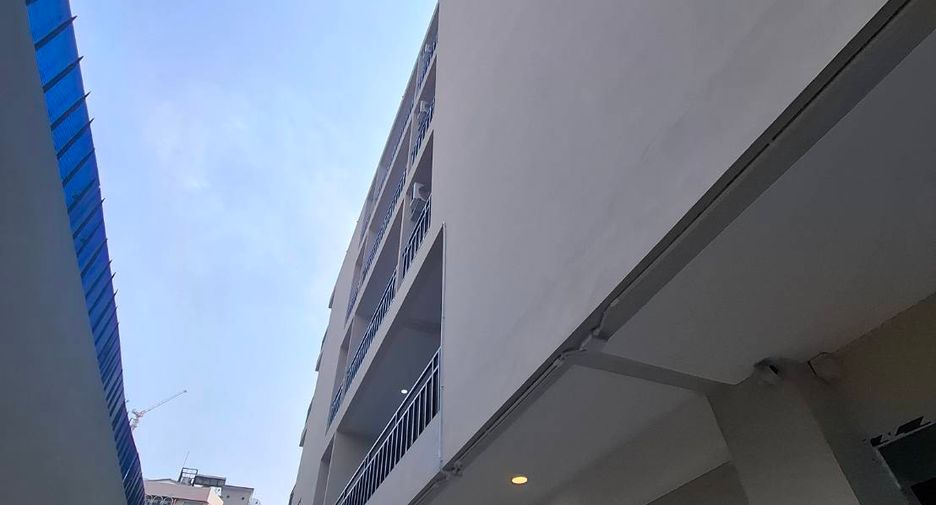 For rent 42 bedrooms hotel in Bang Lamung, Chonburi