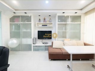 For sale 4 bedrooms townhouse in Din Daeng, Bangkok