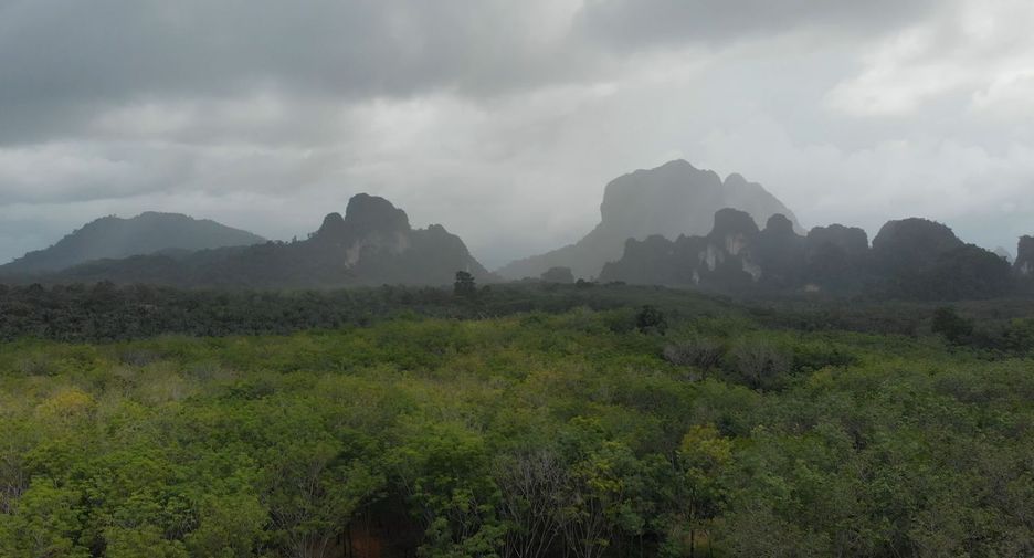 出售 3 卧室 别墅 在 Mueang Krabi, Krabi