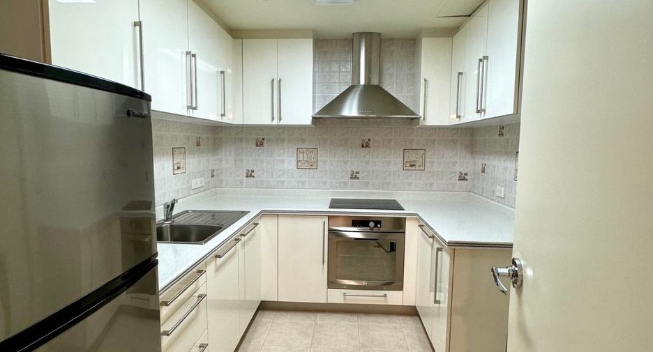 For sale 2 bedrooms condo in Pathum Wan, Bangkok