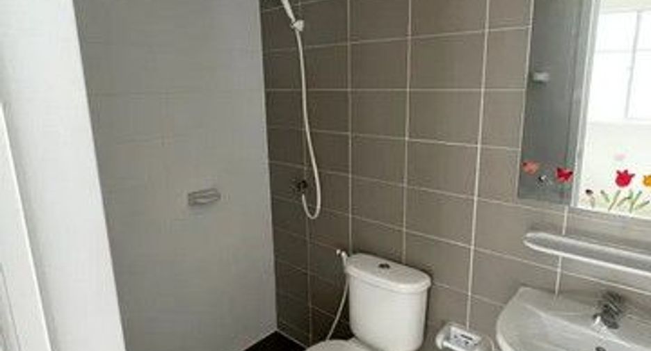 For sale 1 bed townhouse in Mueang Pathum Thani, Pathum Thani