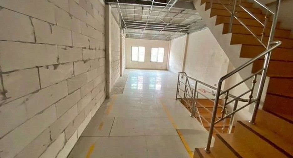 À vendre 1 chambre local commercial à Thung Khru, Bangkok