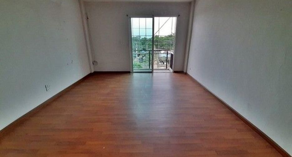 For sale 1 bed retail Space in Khlong Sam Wa, Bangkok