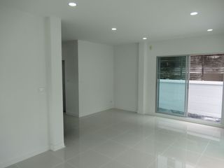 For sale 3 ベッドルーム house in Nong Khaem, Bangkok
