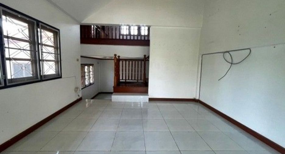 Haus zum Kauf mit 1 Zimmer in Chae Hom, Lampang
