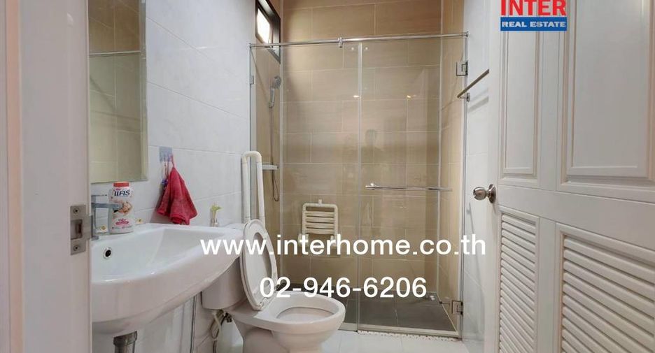 For sale 4 bedrooms house in Khlong Luang, Pathum Thani