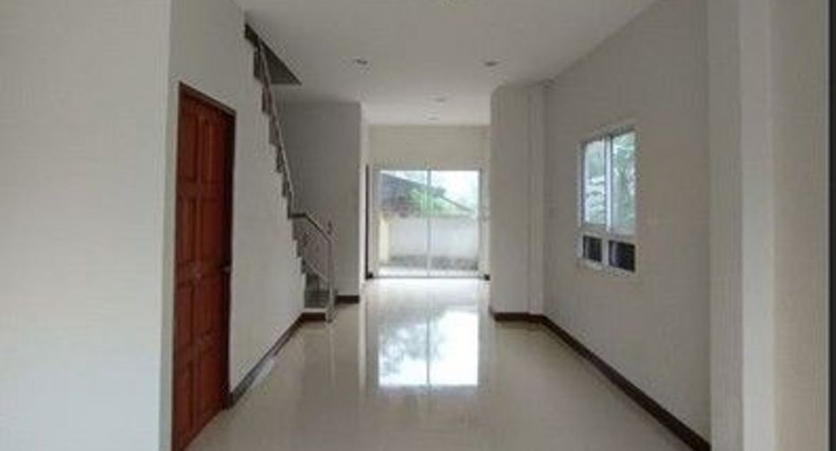 Reihenhaus zum Kauf mit 1 Zimmer in Phrom Khiri, Nakhon Si Thammarat