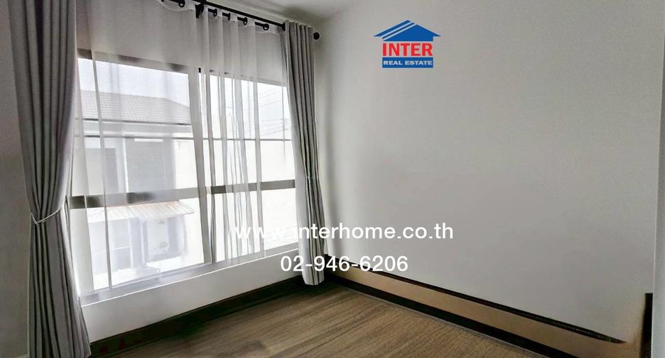 For sale 4 bedrooms house in Mueang Pathum Thani, Pathum Thani