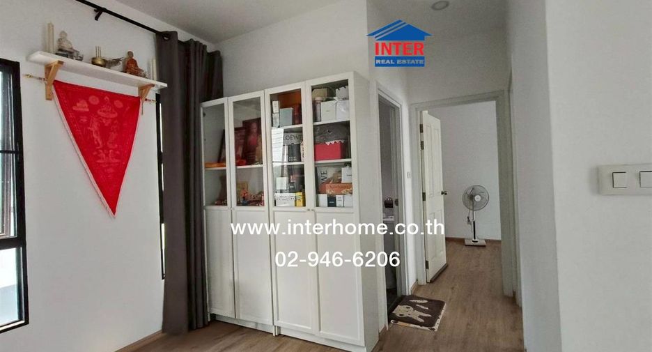 For sale 4 bedrooms house in Mueang Pathum Thani, Pathum Thani