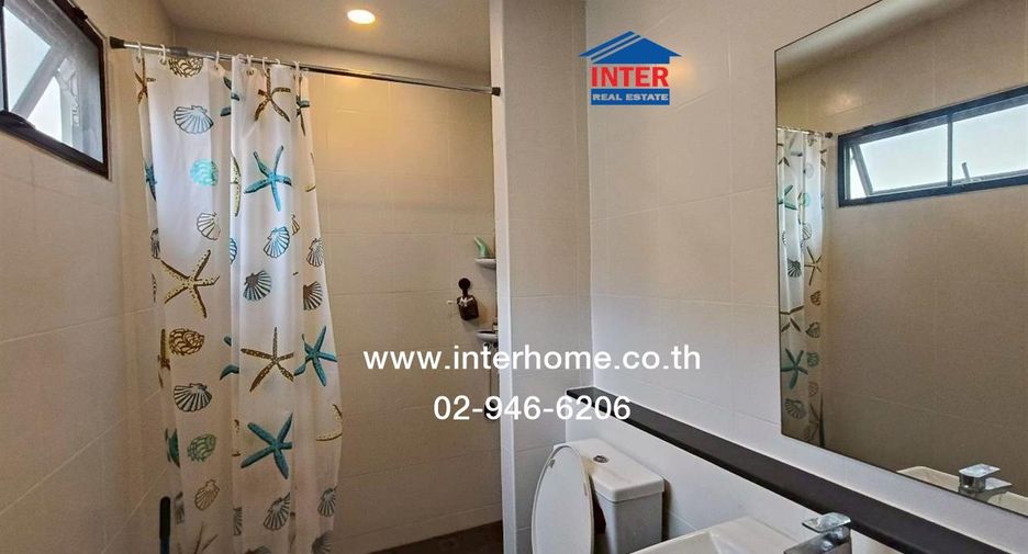 For sale 4 bedrooms house in Mueang Pathum Thani, Pathum Thani