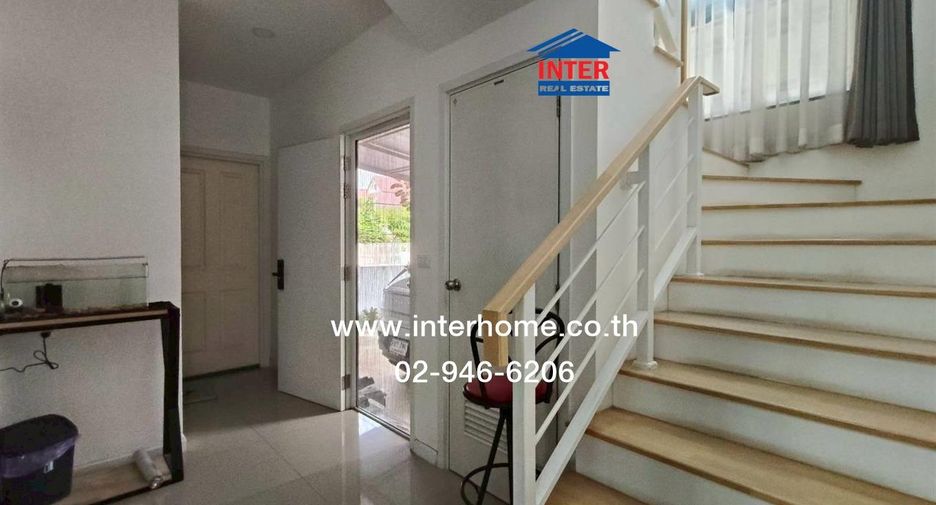 For sale 4 bedrooms house in Mueang Pathum Thani, Pathum Thani