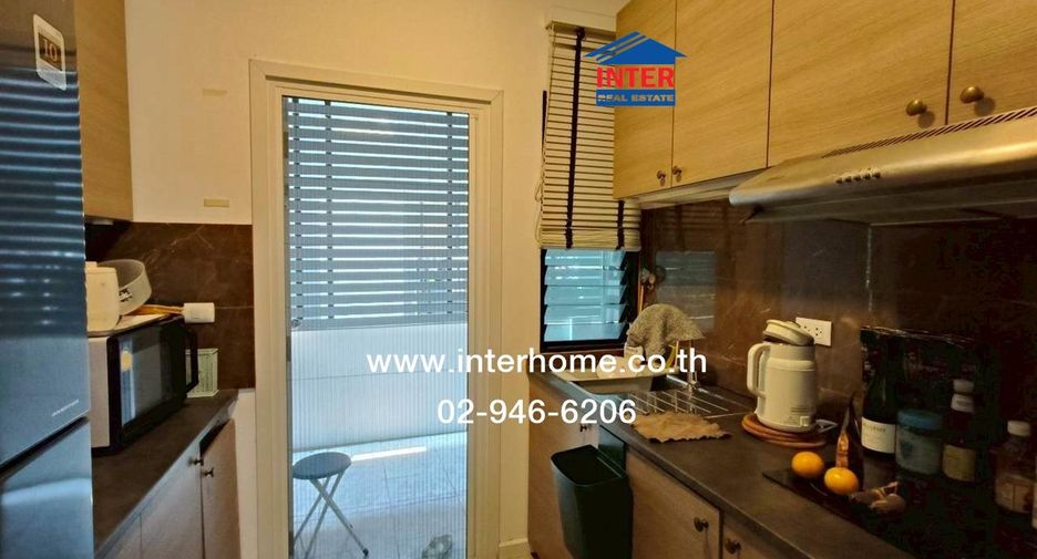For sale 4 bedrooms house in Mueang Pathum Thani, Pathum Thani
