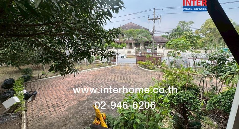 For sale 4 bedrooms house in Sam Phran, Nakhon Pathom