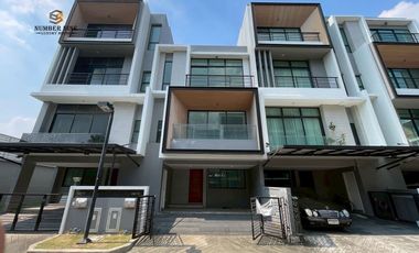 For sale 3 ベッドルーム townhouse in Saphan Sung, Bangkok