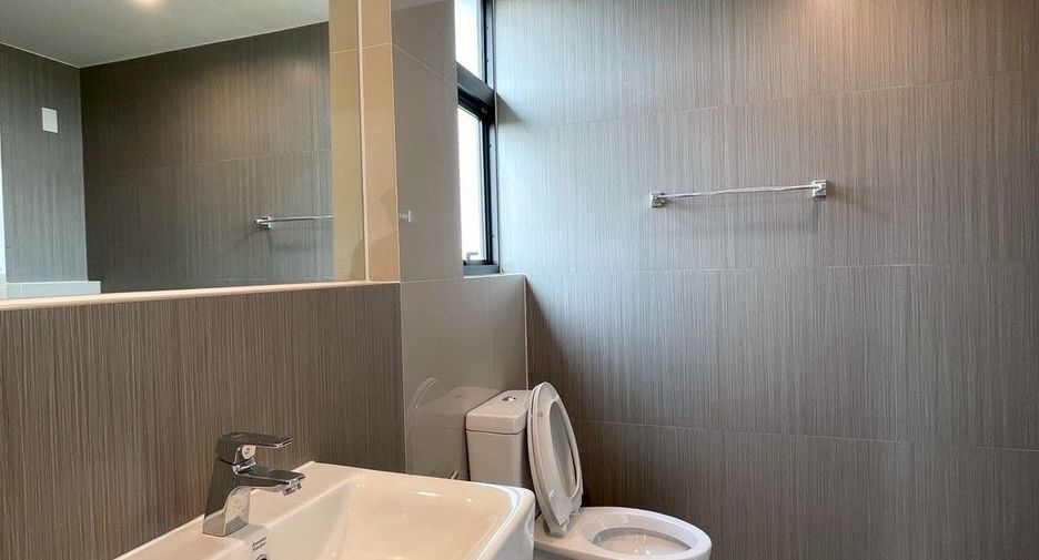 Casa adosada en venta de 3 habitaciones en Saphan Sung, Bangkok