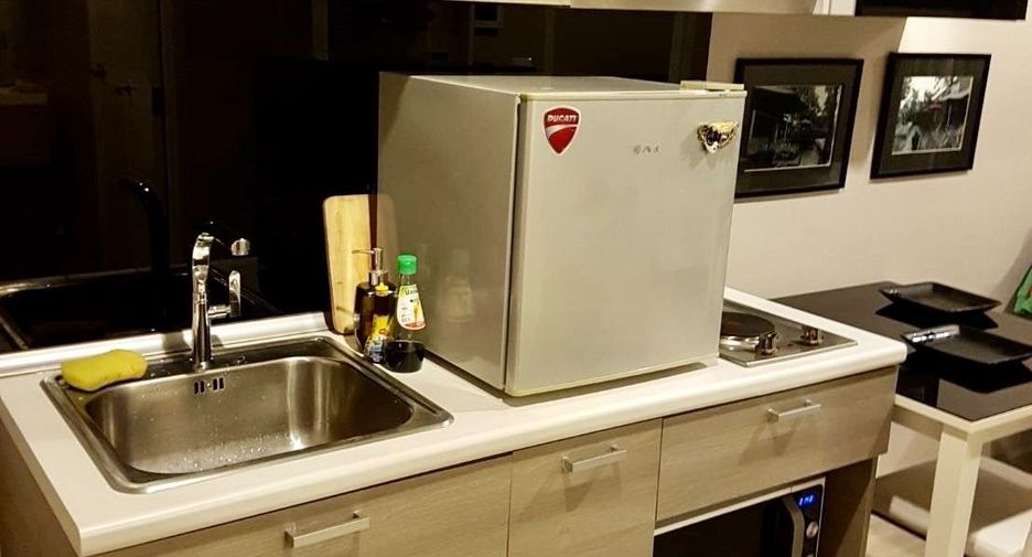 For sale 1 bed condo in Huai Khwang, Bangkok