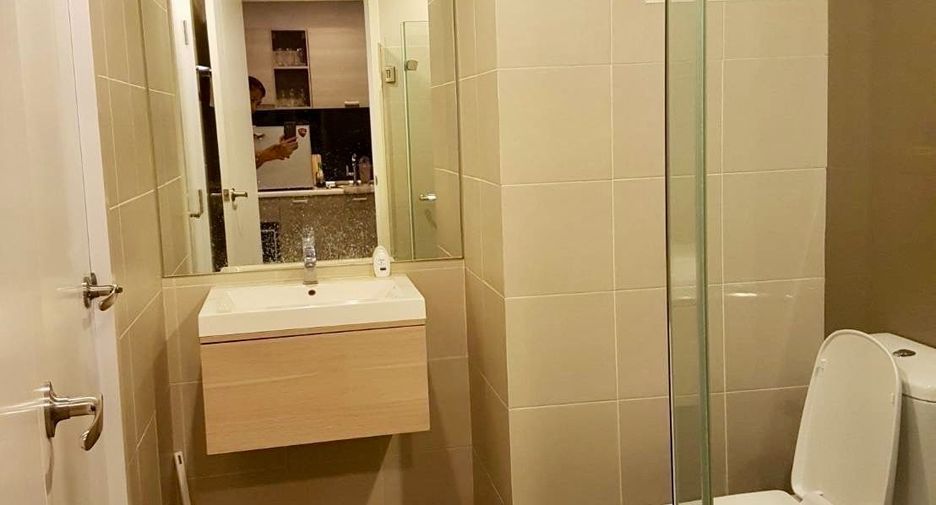 For sale 1 bed condo in Huai Khwang, Bangkok