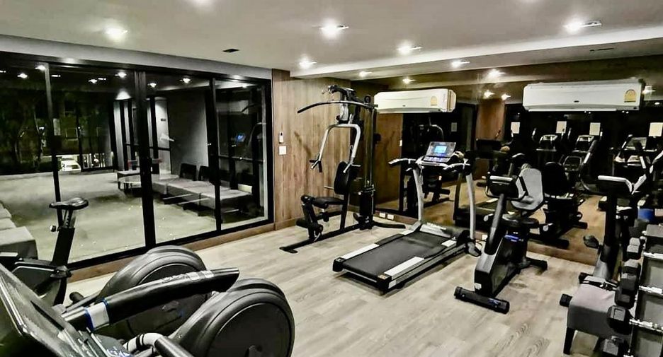 For sale 1 bed condo in Huai Khwang, Bangkok