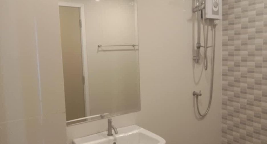 For sale 1 bed condo in Mueang Samut Prakan, Samut Prakan