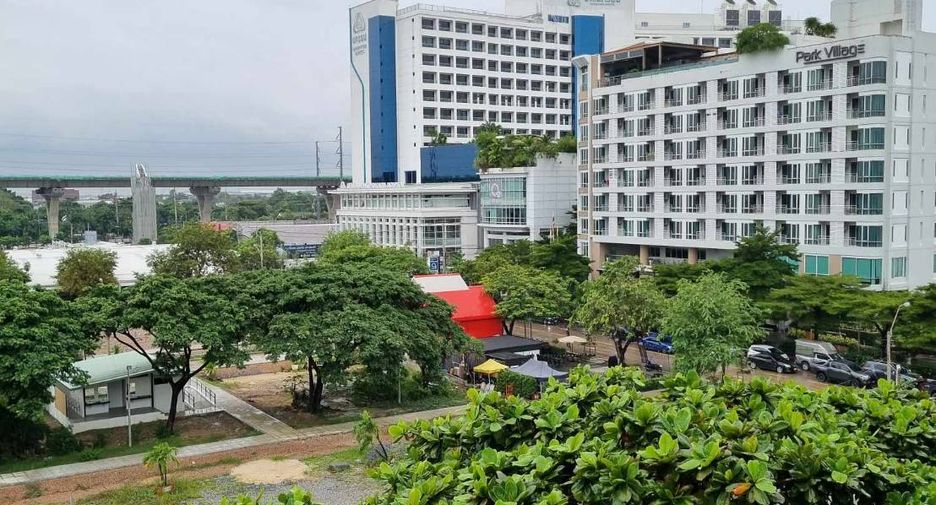 For sale 1 bed condo in Bang Khun Thian, Bangkok