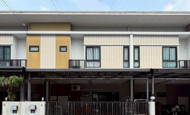 Reihenhaus zum Kauf mit 4 Zimmer in Lat Lum Kaeo, Pathum Thani