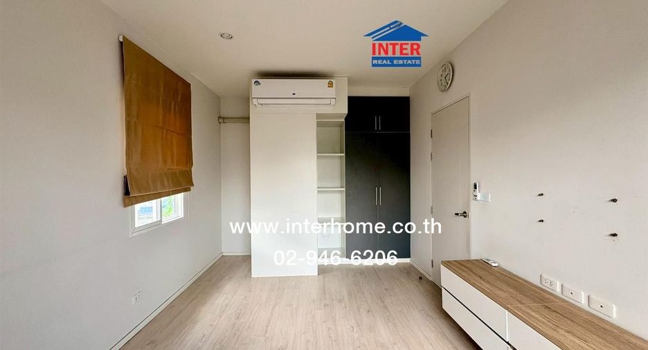 For sale 4 bedrooms house in Lam Luk Ka, Pathum Thani