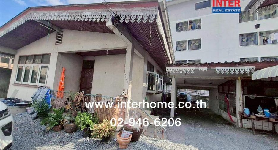 For sale 3 bedrooms house in Bangkok Noi, Bangkok