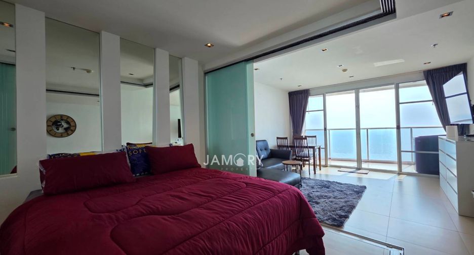 For rent and for sale 1 bed condo in Pratumnak, Pattaya