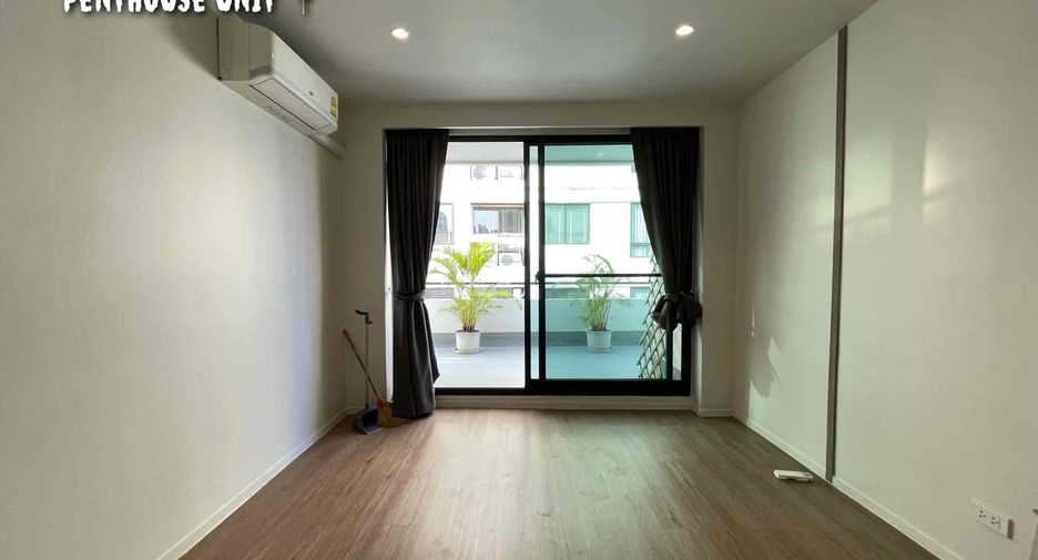 For rent 3 bedrooms apartment in Watthana, Bangkok