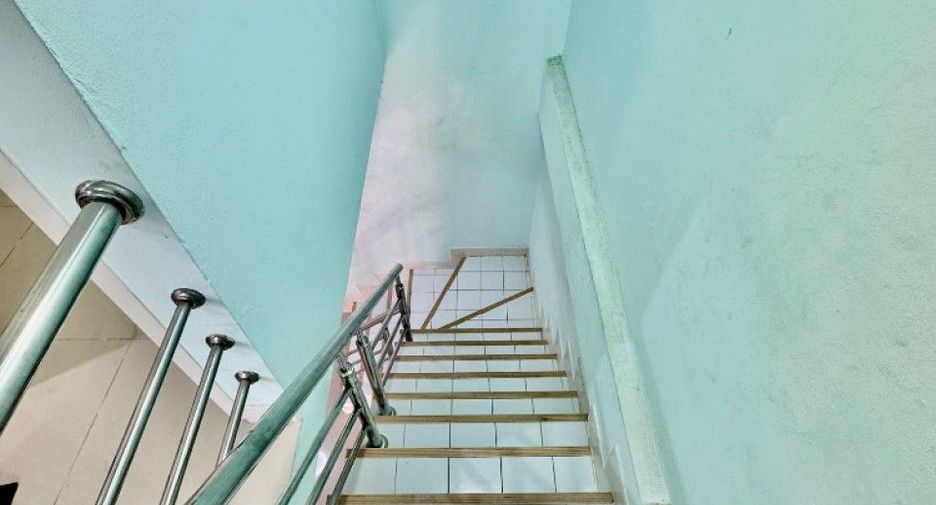Casa adosada en venta de 2 habitaciones en Bang Phli, Samut Prakan
