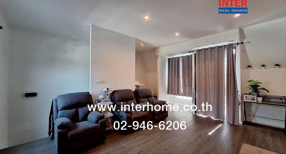 For sale 3 bedrooms townhouse in Bang Phli, Samut Prakan