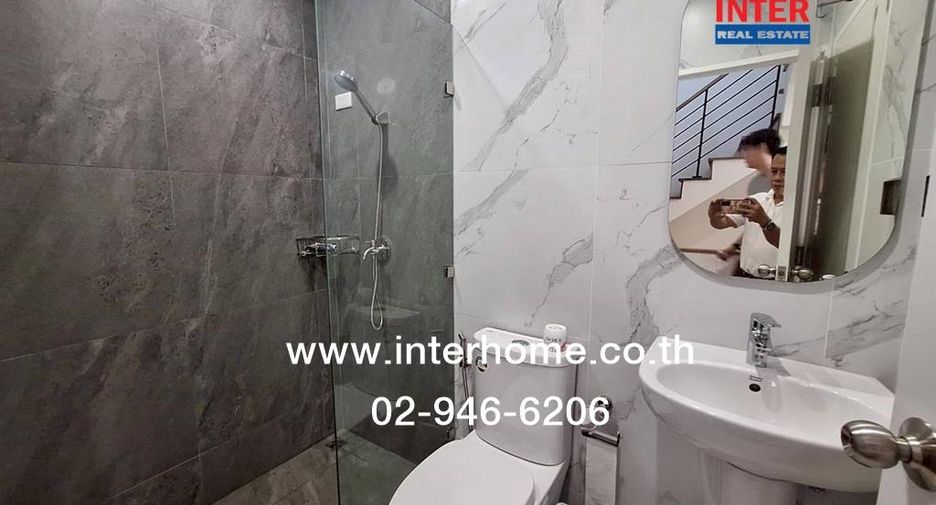 For sale 3 bedrooms townhouse in Bang Phli, Samut Prakan