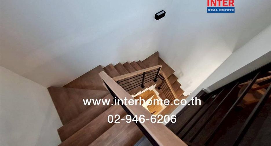 For sale 3 bedrooms townhouse in Bang Phli, Samut Prakan