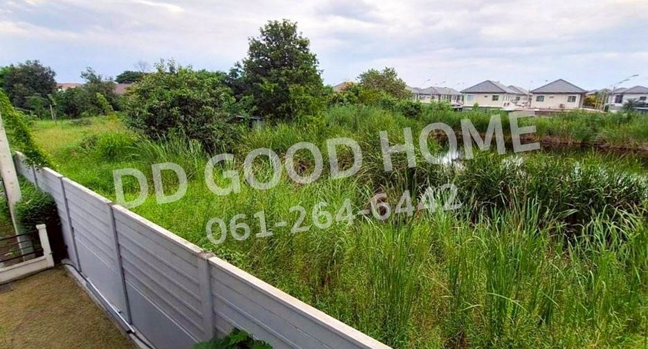 For sale 3 bedrooms townhouse in Bang Khen, Bangkok