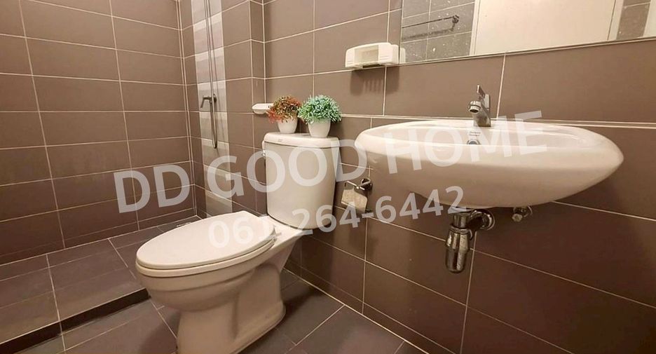 For sale 3 bedrooms townhouse in Bang Khen, Bangkok