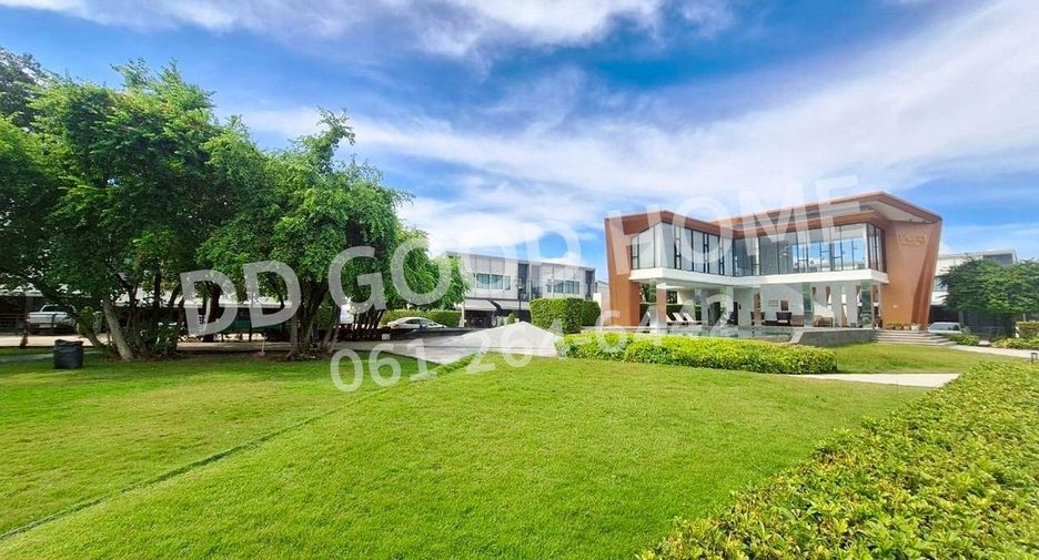 For sale 3 bedrooms townhouse in Bang Khen, Bangkok