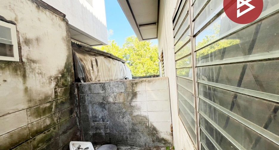 For sale 2 bedrooms townhouse in Lam Luk Ka, Pathum Thani