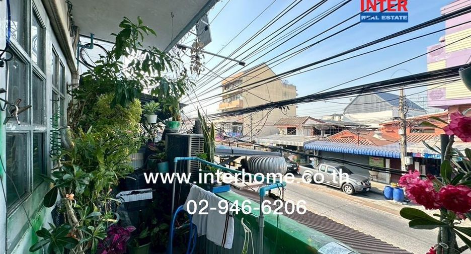 For sale 2 bedrooms townhouse in Mueang Nonthaburi, Nonthaburi