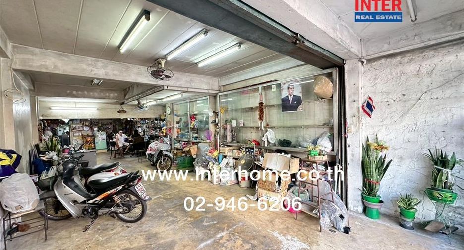 For sale 2 bedrooms townhouse in Mueang Nonthaburi, Nonthaburi