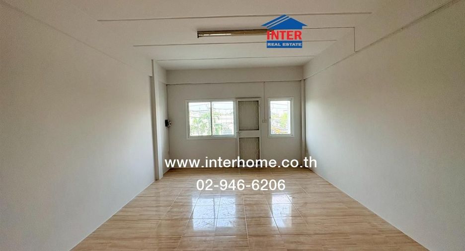 For sale 3 bedrooms retail Space in Bueng Kum, Bangkok