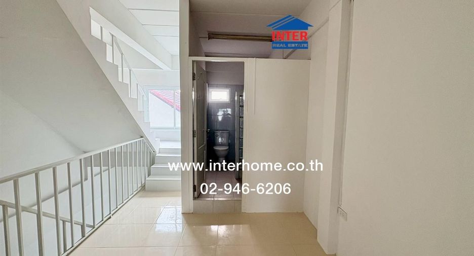 For sale 3 bedrooms retail Space in Bueng Kum, Bangkok