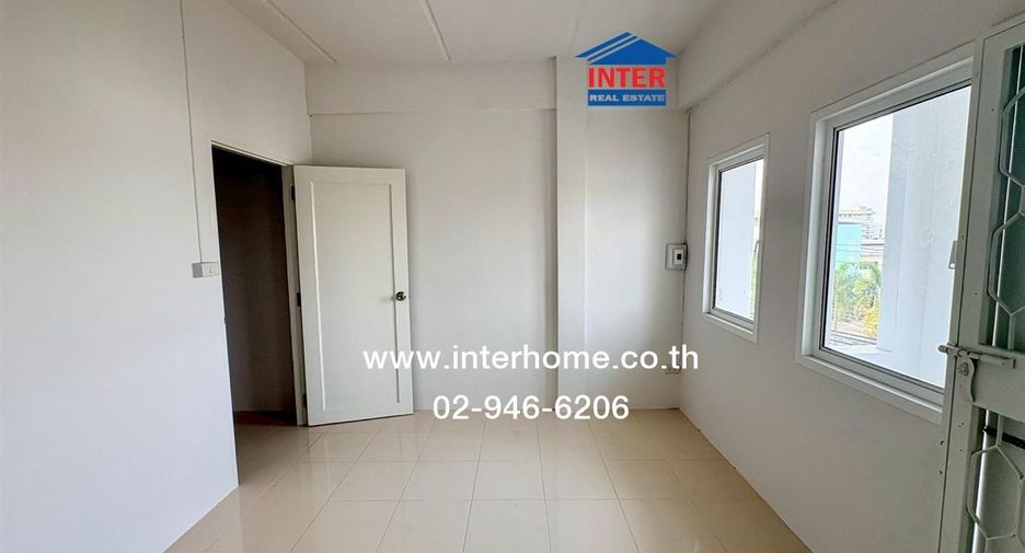For sale 3 bedrooms retail Space in Bueng Kum, Bangkok
