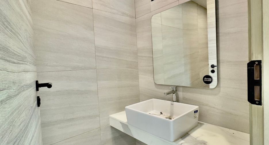 Reihenhaus zum Kauf mit 3 Zimmer in Lat Phrao, Bangkok