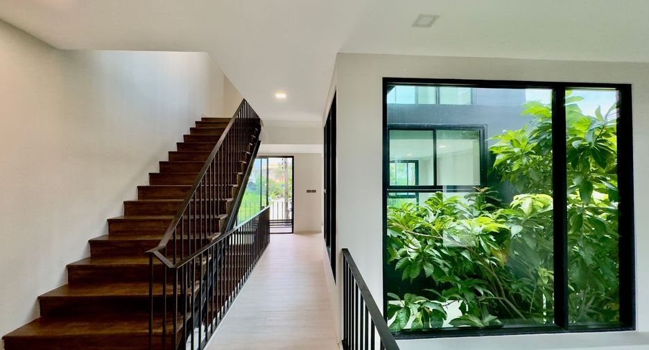 Reihenhaus zum Kauf mit 3 Zimmer in Lat Phrao, Bangkok